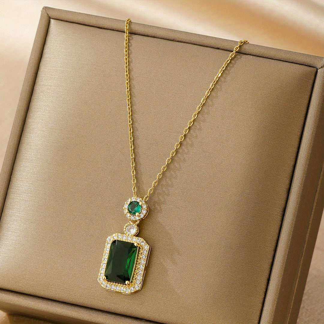 Collier Greta ozdobený smaragdovým kamenem