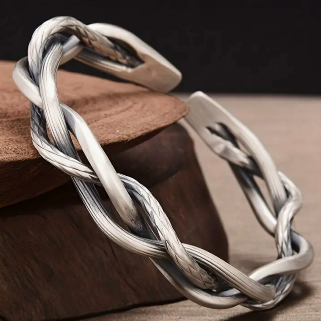 Náhrdelník z pleteného stříbra ve vintage stylu