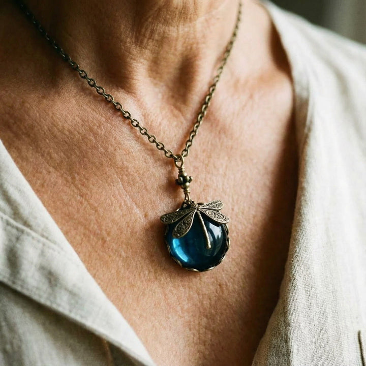 Vintage Dragonfly Necklace – Vzdušná Elegance