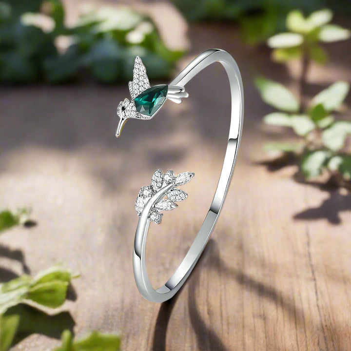 Nastavitelný prsten Kolibřík zdobený diamantovými kamínky