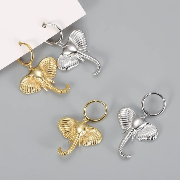 Náušnice kruhového tvaru s přívěskem ve tvaru slona