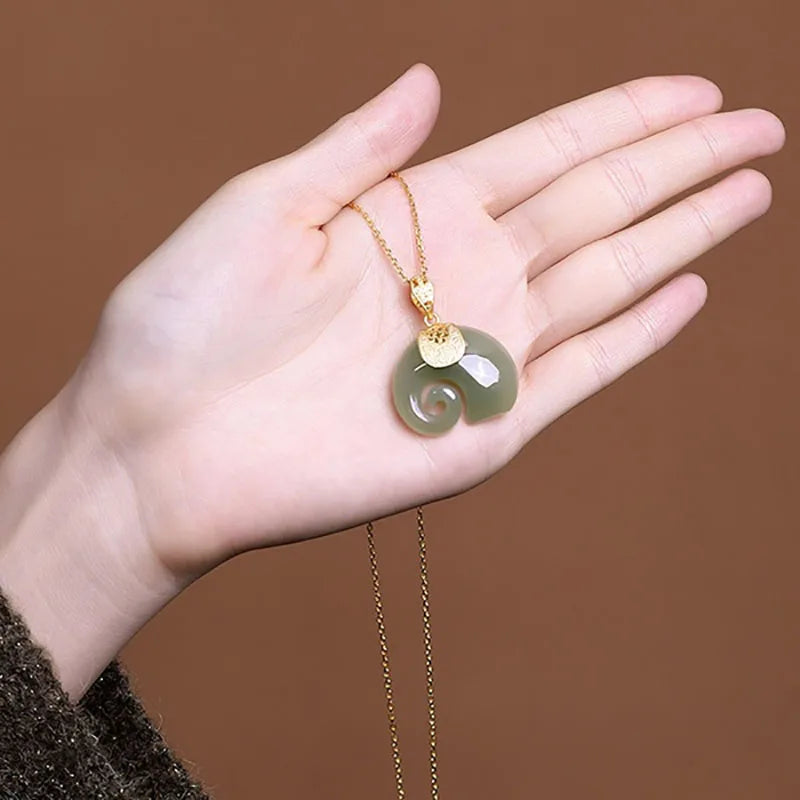 Jadeitový přívěsek slona Hetian – Řetízkový náhrdelník pozlacený 18K pro ženy