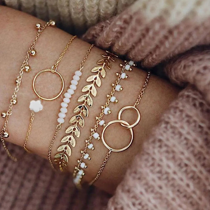 Set boho náramků ze zlata