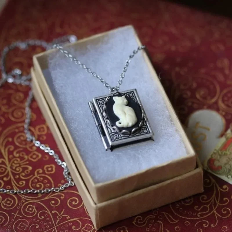 Vintage Kočičí Pendentif Kniha - Otočná Stránka