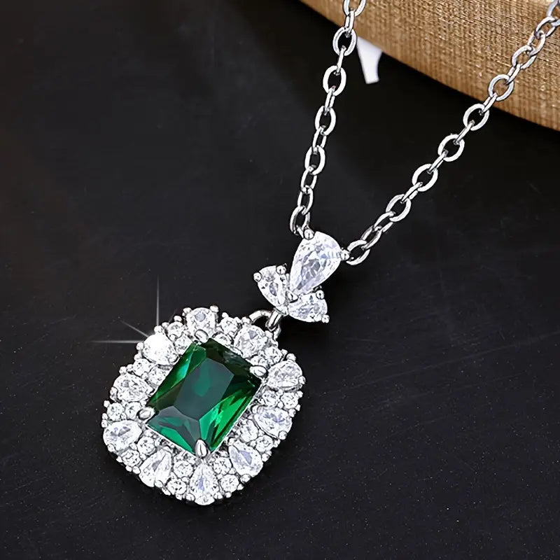 Collier Gisela s Emeraldovým kamenem