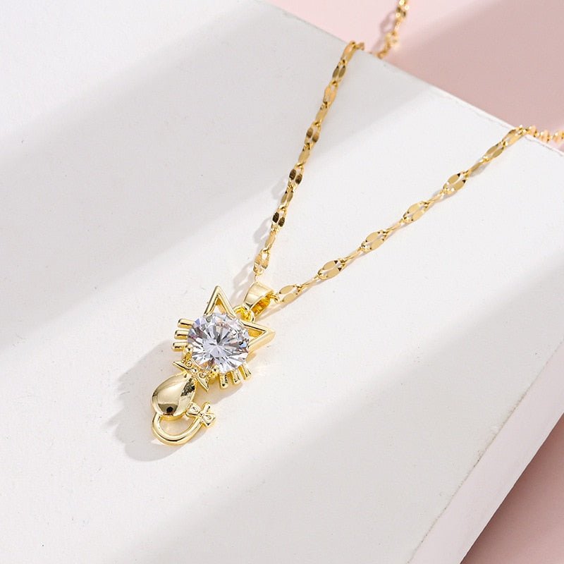 Zlatý pozlacený náhrdelník s přívěskem kočky a zirkony