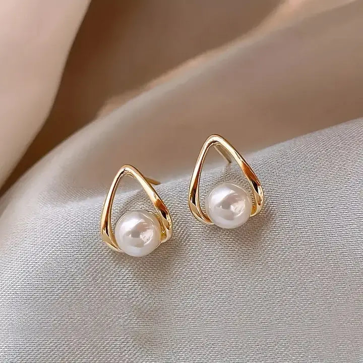 Elegantní Trojúhelníkové Náušnice s Perlami
