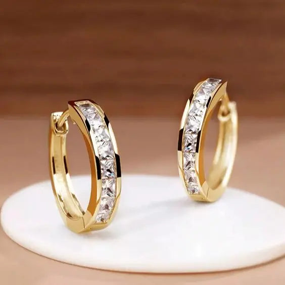 Elegantní Zlacené Náušnice zdobené Krystaly